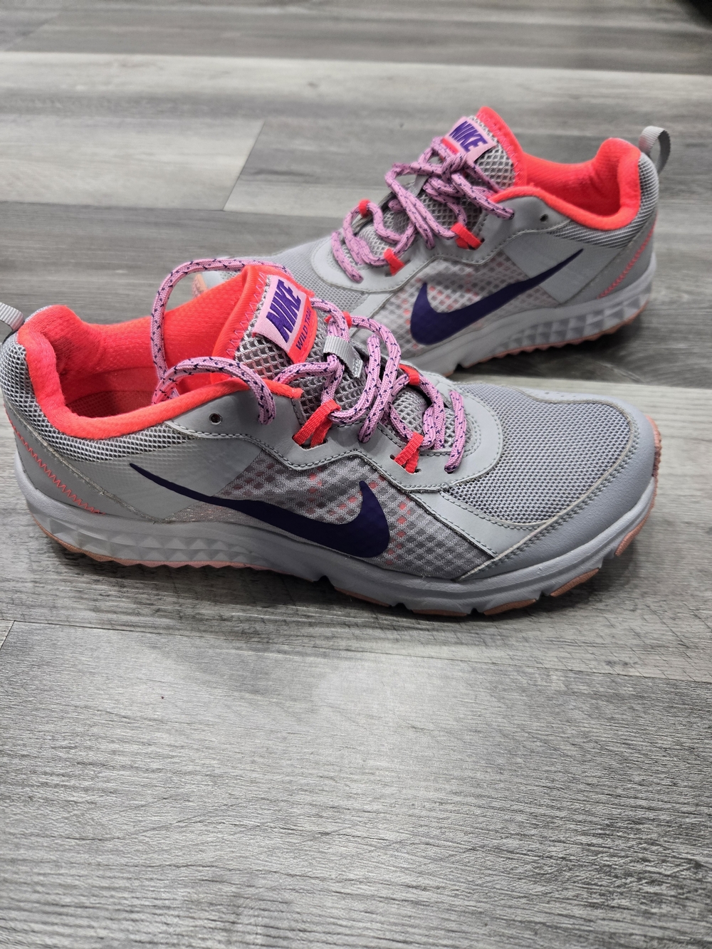Nike Wild Trail Women's running shoes in gray with pink and purple accents